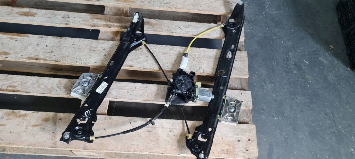 SQ8 4M RSQ8 Q8 Mécanisme Mécanisme essuie glaces Droite Arrière 4M8839462