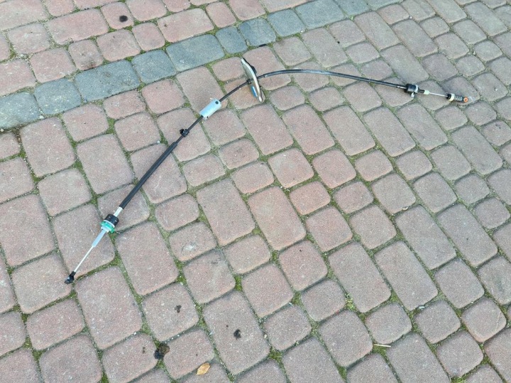Gurte Band Bowdenzug Schalt getriebe Opel Insignia B 84642127