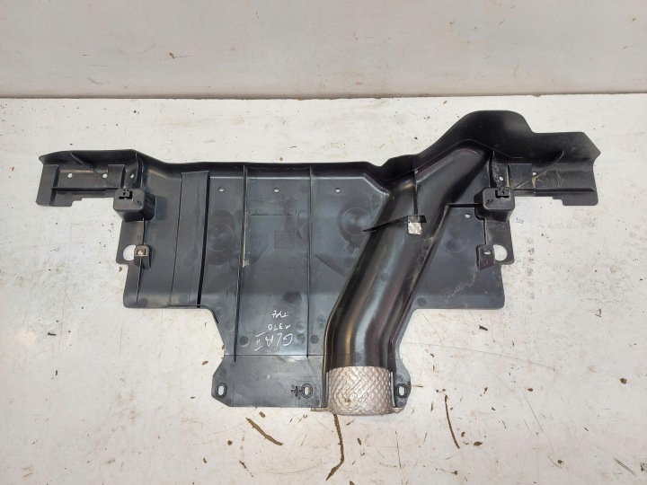 Mercedes GLA 200 II H247 W247 2023r Blende Abdeckung Unterfahrschutz heck