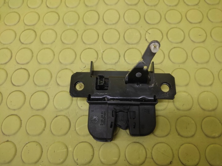 VW GOLF IV de la Serrure du capot Porte coffre hayon 1J6827505C
