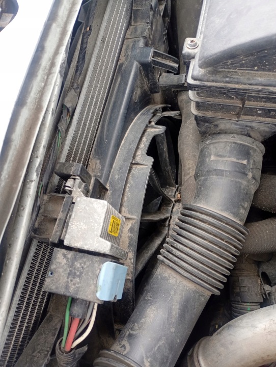 Dacia Duster 1 a 10-18 ventilátor chladiča motora 1.5 dCi