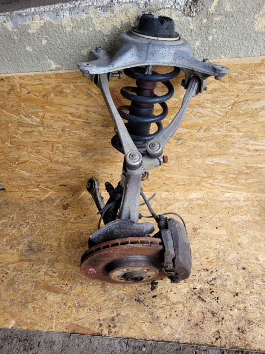 Achsschenkel Radnabe Radlager links MCPHERSON AUDI Q5 2007 ROK 3.0