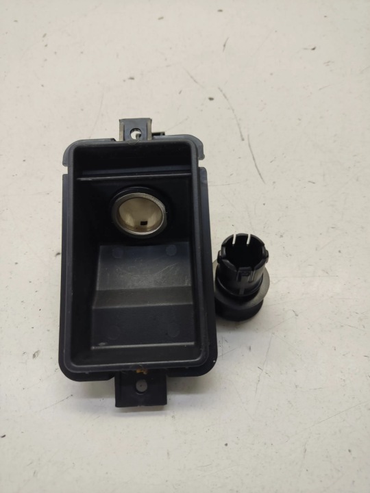 Nissan Murano Z50 2007 Lighter 96916CA000 6
