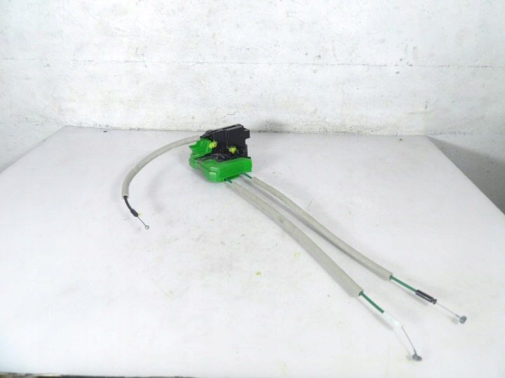 SSANGYONG TIVOLI GRAND de la Serrure Portière Avant Gauche 71210-35021