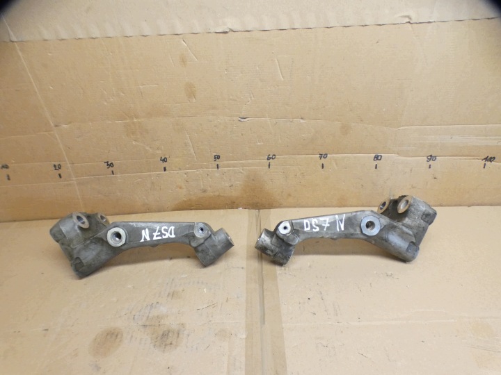 left right holder SANEK PRZEDNICH CITROEN DS7 CROSSBACK