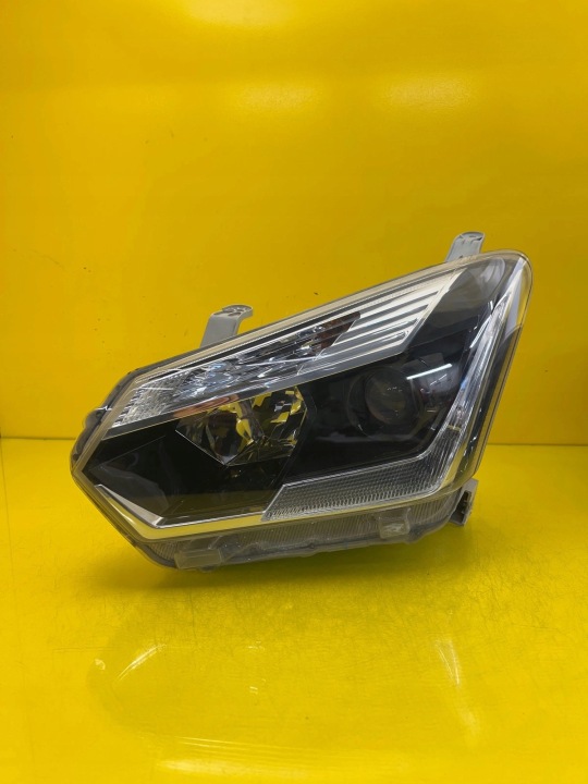 Feux phare Gauche Isuzu D-Max 2 II Lift Zwykla + Led 15-20 LH 100-18544