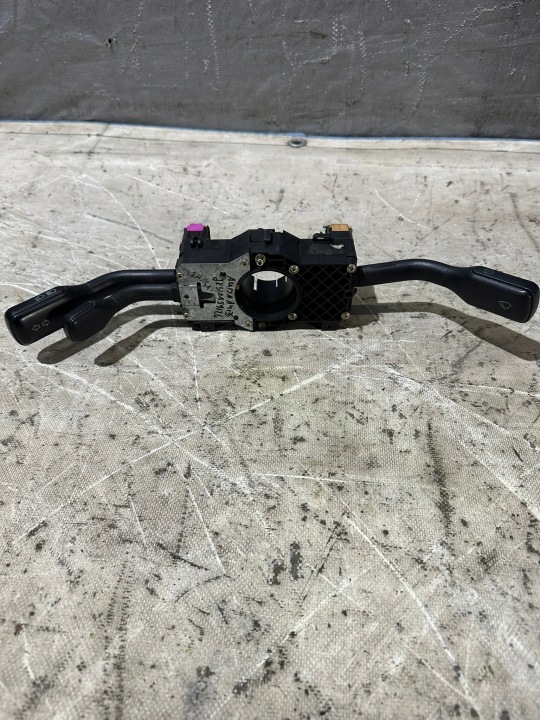 rucice volana AUDI A4 B5 4D0953513
