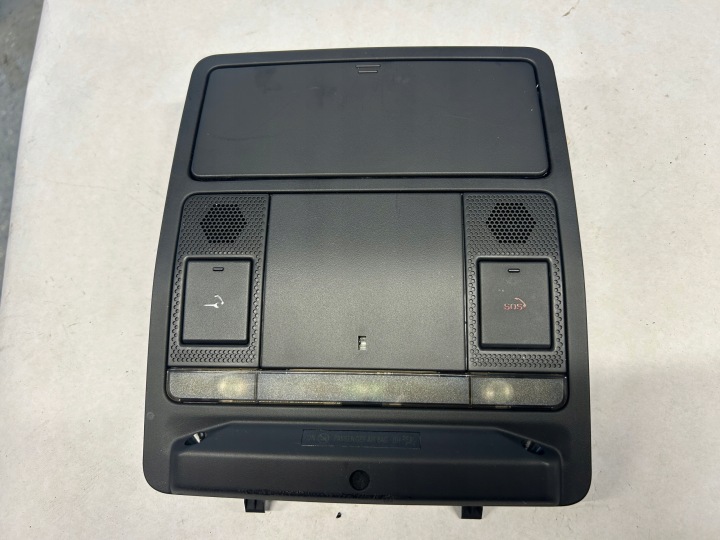 JAGUAR XE FANALE OSWIETLENIE cabina HJ32-519A58-A