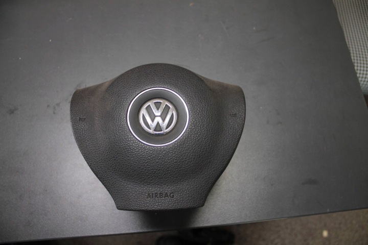 Volkswagen Jetta VI 2013 airbag powietrzne