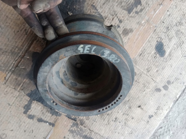pulley MERCEDES W126 SEC W116 W107 1160300703