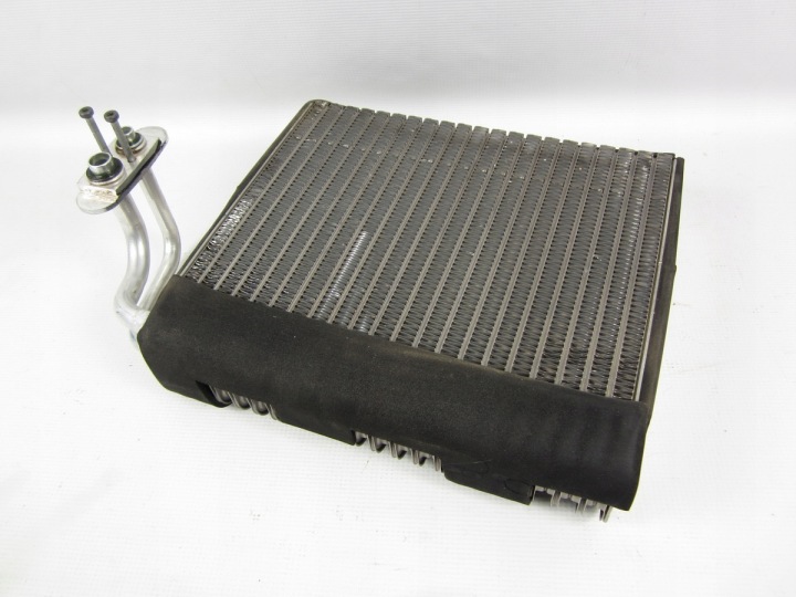 PAROWNIK CLIMATISATEUR AIR CONDITIONNÉ CORVETTE C6