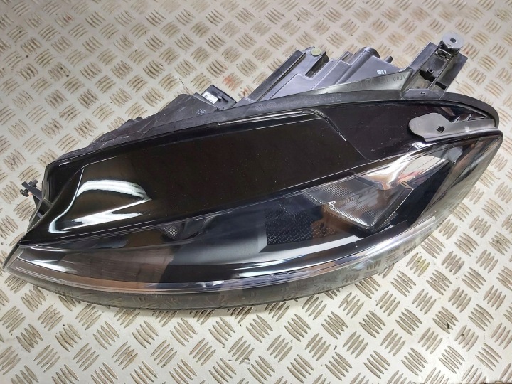 Licht links vorne Z LED VW GOLF VII LIFT 2016R->