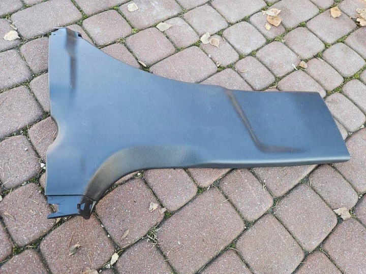 obal kryt slupka srodkowego pravá Toyota Corolla E210 E21 62413-02370