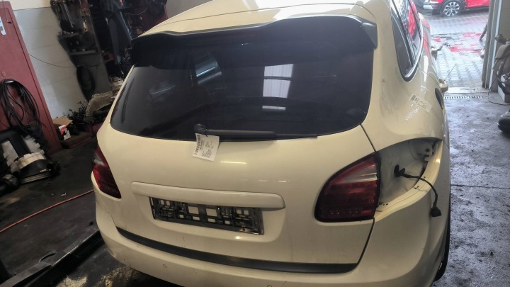 Porte arrière coffre hayon Porte coffre hayon LR9A PORSCHE CAYENNE II 7P5 92A BIALA