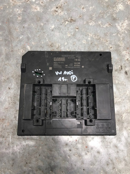 Module Unité de contrôle KOMFORTU VW AUDI 5Q0937084DC