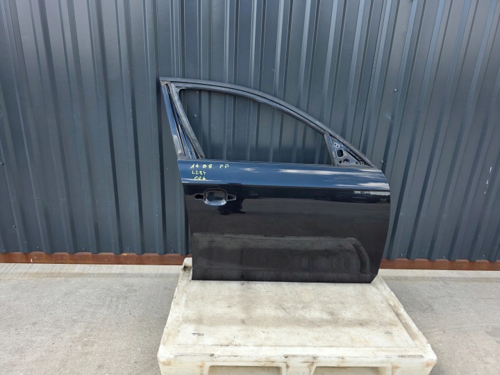 dvere pravý predok AUDI A4 B8 LZ9Y sedan AVANT KOMBI 2008-2016 originál *2