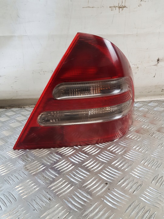 Licht rechts heck + WKLAD MERCEDES W203 Sedan 01R- EUROPA