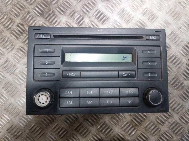 RADIO ODTWARZACZ VOLKSWAGEN POLO IV LIFT 6Q0035152F RCD210