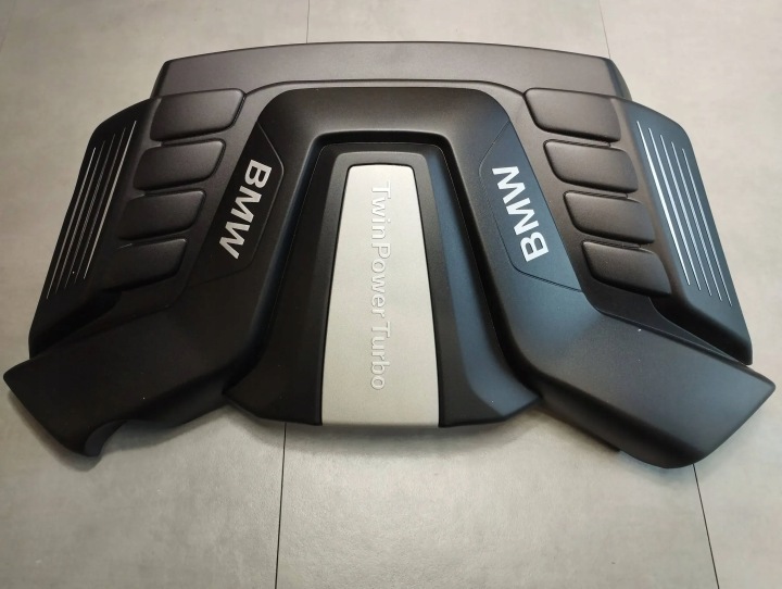 BMW X5 F15 4.4 V8 cover for engine 7634293