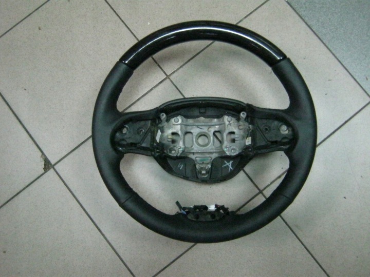 VOLAN KOŽA JEEP GRAND CHEROKEE LIFT 14
