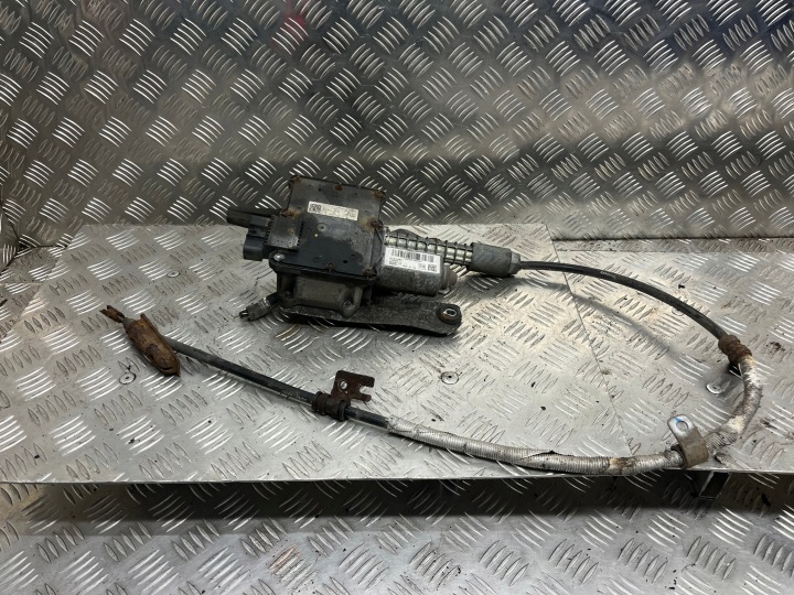 mechanism of an electrical brakes parking heater OPEL AMPERA 1 13365044