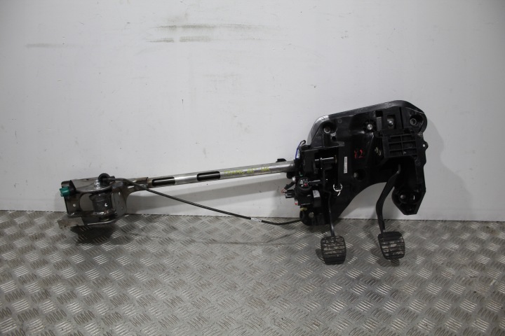 PEDAL Bremse der Kupplung TRAFIC IV 4 LIFT 2022
