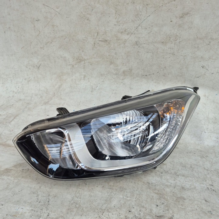 HYUNDAI I20 und LIFT 12- Licht links vorne vorne 92101-4P500
