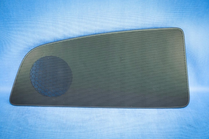 grid of the speaker of the rear polki Audi A8 S8 4H0863488A