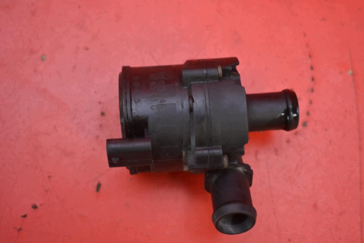 Pompa Pompa circolazione d’acqua 5Q0965567H VW PASSAT B8 2.0 TSI 220 KM 14-19