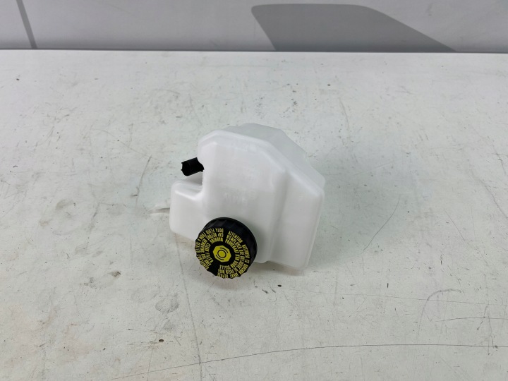behälter des gasses HMULCOWEGO BMW 5 G30 G31 204838050