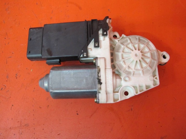 VW BORA GOLF IV 4 Motor Fenster rechts vorne vorne 9776-101434-203