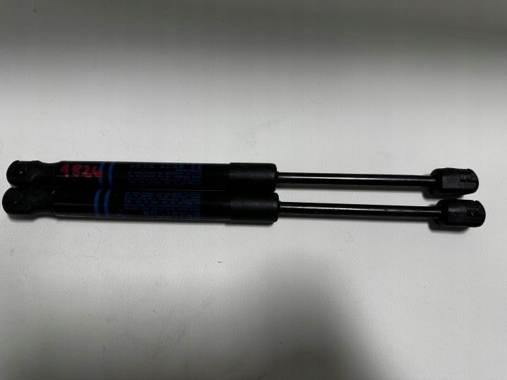 BMW X3 G01 B46 G02 DÄMPFER GASFEDER DER KÜHLERGRILL SILOWNIKI 7397493 51237397493