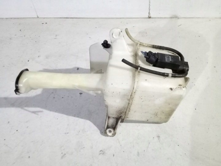 Toyota Corolla E12 kombi Nádržka ostrekovače