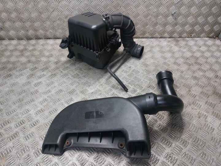 cover of a filter, + flow meter + pipe tube HYUNDAI I30 and 1.6 16V