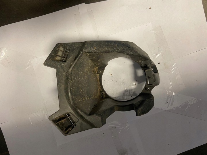 RENAULT KANGOO II LIFT 13- staffa telaio fendinebbia destra anteriore 269118311R