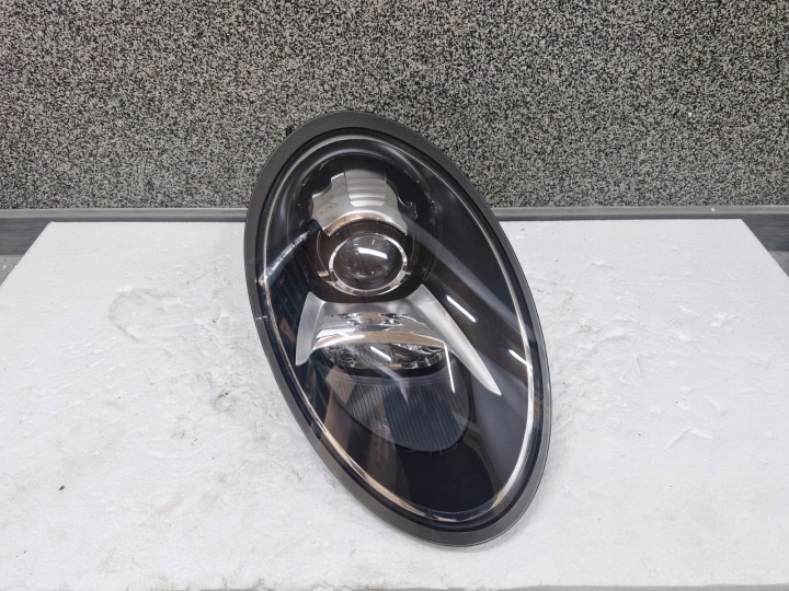 light right Porsche Carrera 911 991 Bi-Xenon positioning 2012