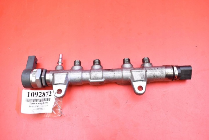 Kraftstoffverteiler Einspritzleiste 8511629 BMW F46 1.5 D 116 KM 18-21