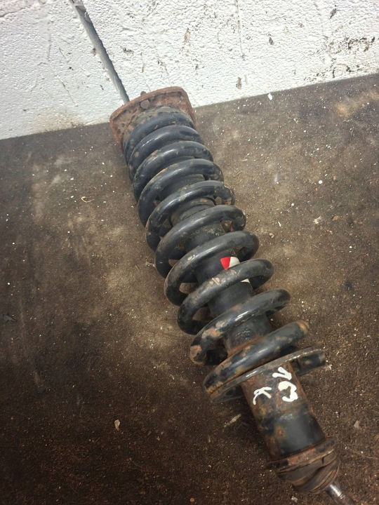 Rear shock absorber with Mercedes-Benz ML W163 spring 10