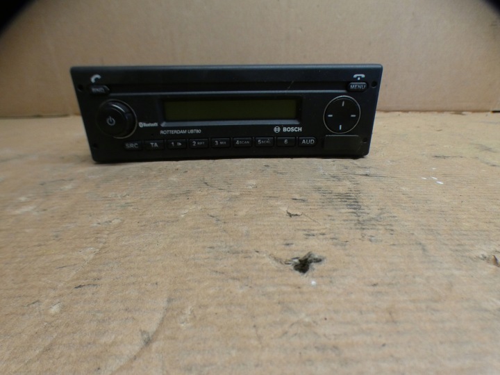 RADIO Radio 7620000142 FUSO CANTER 9C18