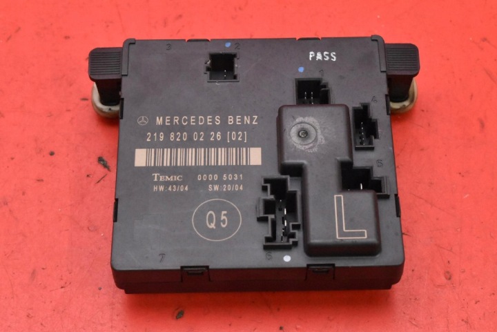 Unité de contrôle Module Portière Gauche Arrière 2198200226 MERCEDES CLS C219 04-08