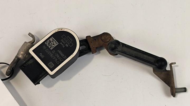 sensor POZIOMOWANIA 659160-10 BMW 750I L 7 F01