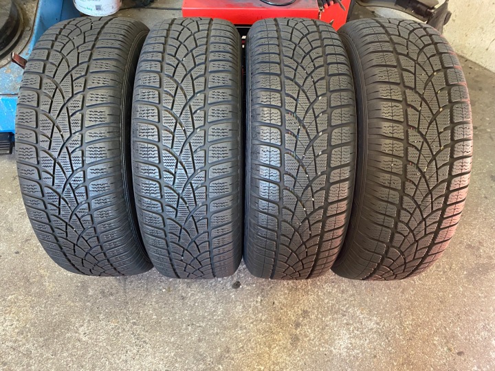 4 Reifen Winter- 215/60R17C 104H Dunlop Winter Sport 3D 8mm 2024r