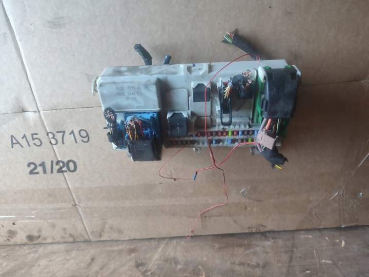 Vezerlő egység bent modul BSI VOLVO V50 30765015