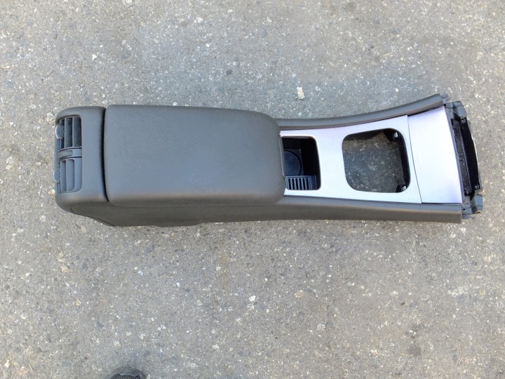 armrest tunnel mercedes CLC CL203 2009r EUROPA