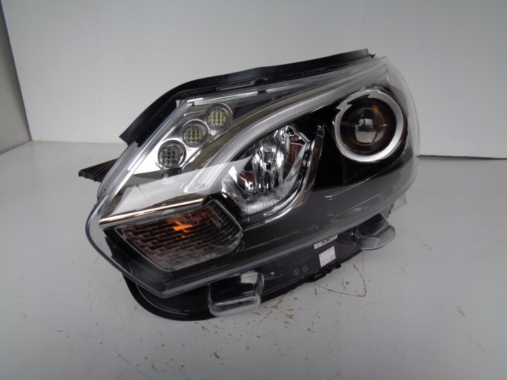 light left REFLEKTOR TOYOTA PROACE 16- XENON
