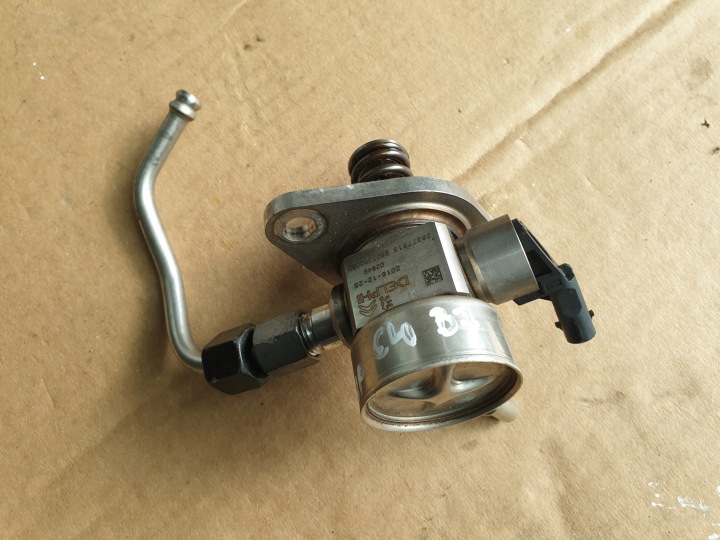 Kraftstoffpumpe Förderpumpe 1.2 THP CITROEN PEUGEOT DS4 C4 II B7 9807550080