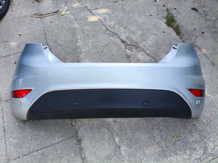 FORD FIESTA MK7 LIFT 2014 nárazník zadný PARKTRONIC SREBRNY 6C