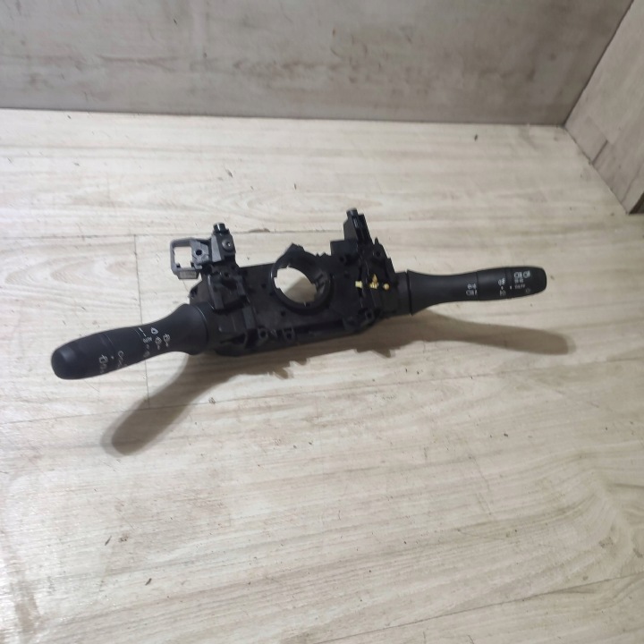 steering wheel levers and controls Dacia Jogger 255670975R