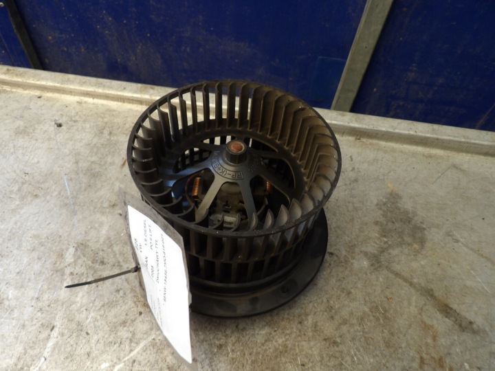 Volkswagen Sharan and lift fan of heating rear part 7M0819021