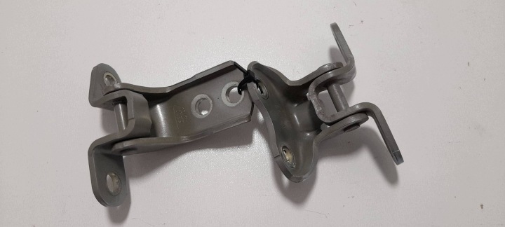 Toyota Corolla E21 cerniere porta portiera anteriore destro 1L0 (Z26)